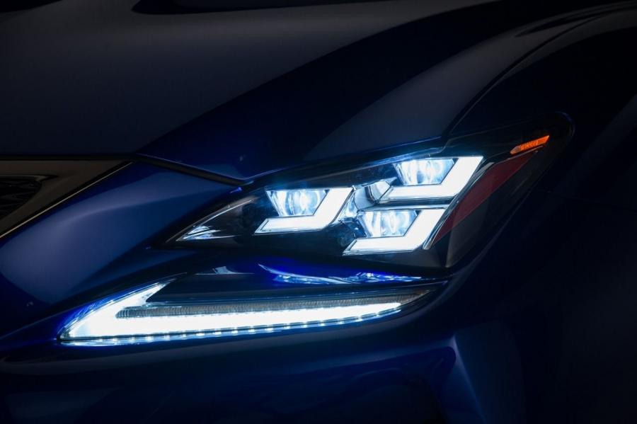 Детали экстерьера Lexus RC F 2014 года  (NA) (фото 154 из 200)